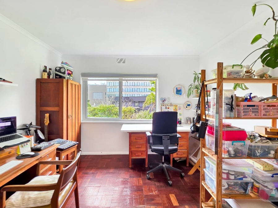 2 Bedroom Property for Sale in Sea Point Western Cape